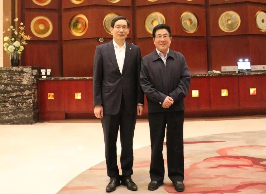 会见2.jpg 会见2.jpg