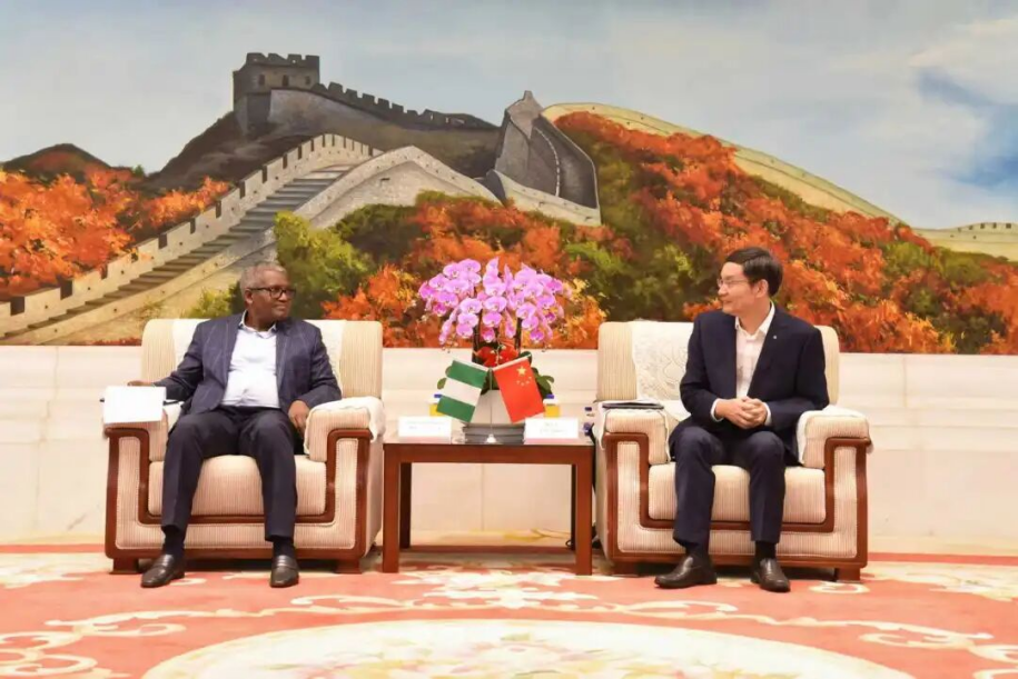 CNBM Partners with Dangote Group to Expand Cooperation in African Basic Building Materials and New Energy